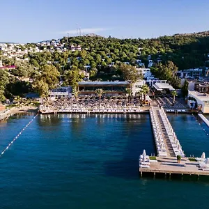 Voyage Hotel