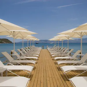Bellazure Resort